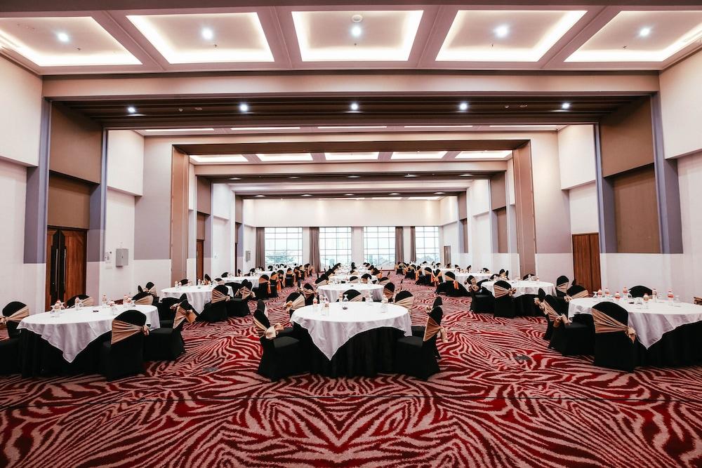 Fox Lite Hotel Metro Indah - Bandung Buitenkant foto