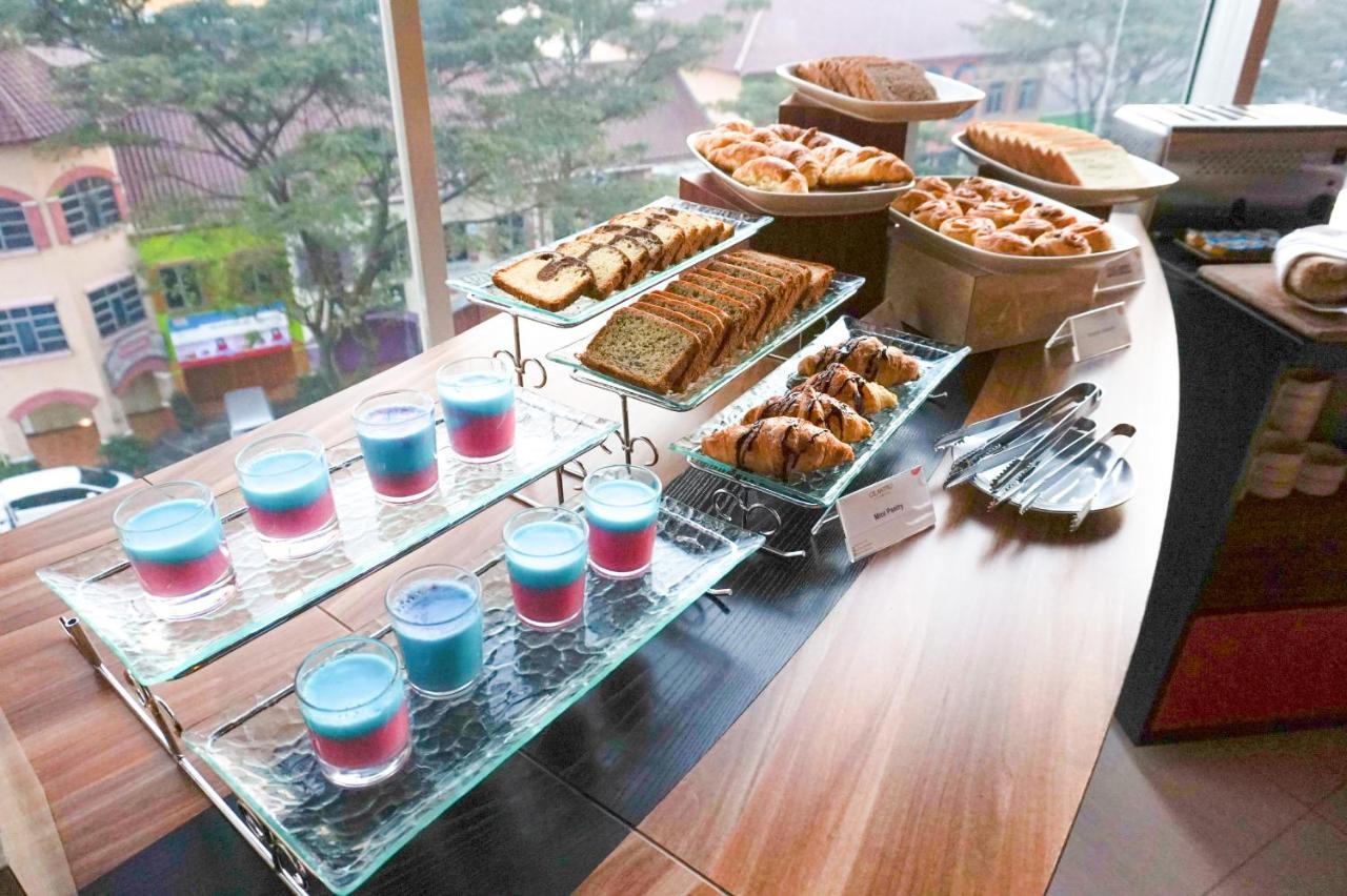 Fox Lite Hotel Metro Indah - Bandung Buitenkant foto